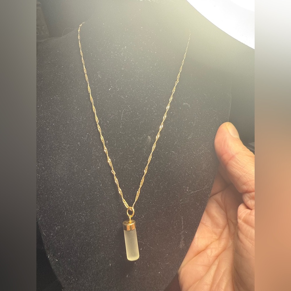 Gold Tone Quartz Style Pendant Necklace